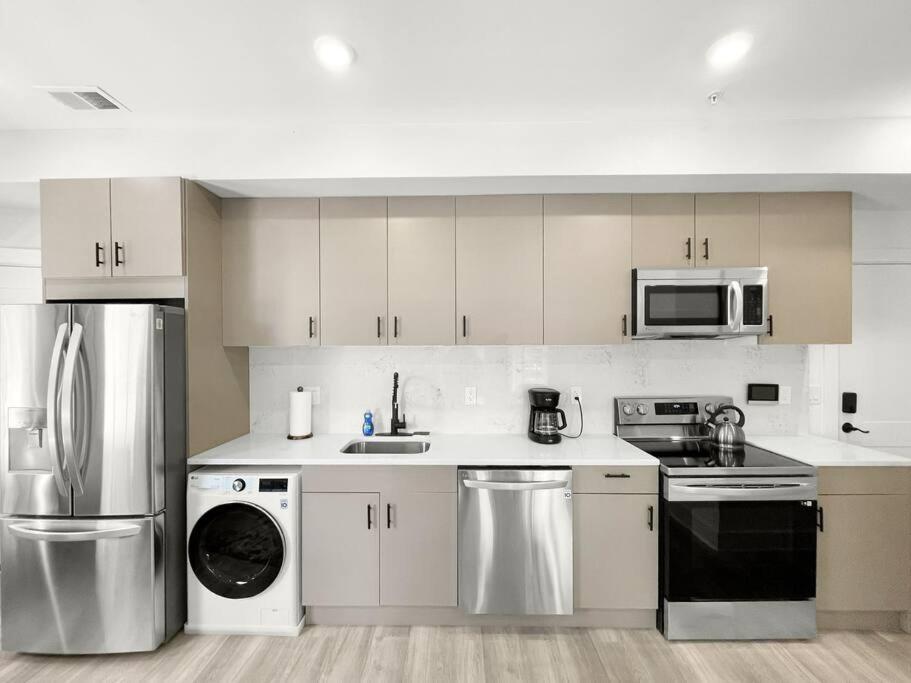 Classy Capitol Hill Apt, Steps From Dc Attraction Washington Bagian luar foto