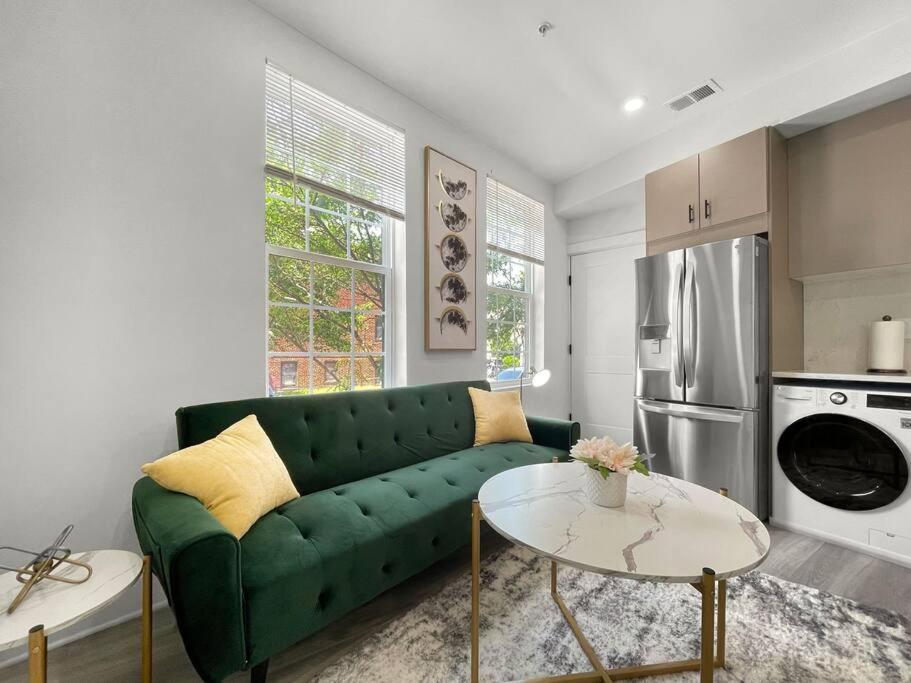 Classy Capitol Hill Apt, Steps From Dc Attraction Washington Bagian luar foto